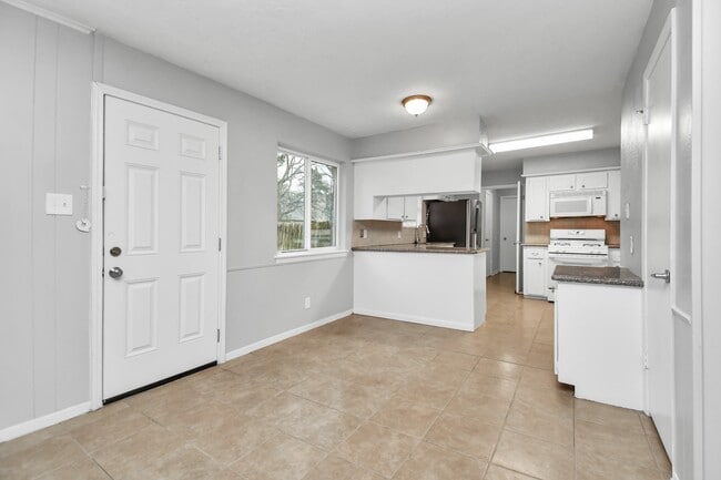Building Photo - 24118 Spring Gum Dr