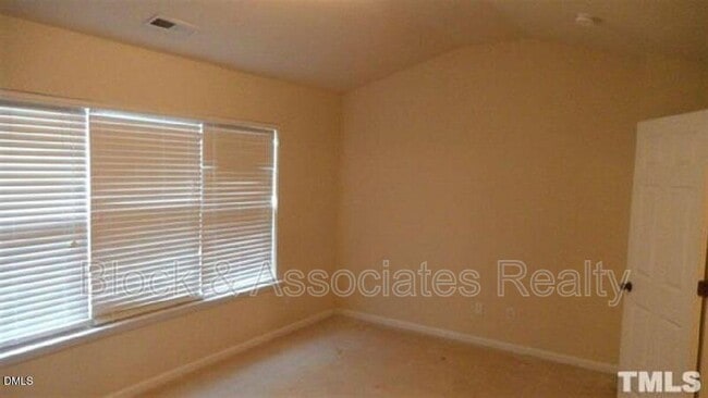 Building Photo - 132 Linden Park Ln