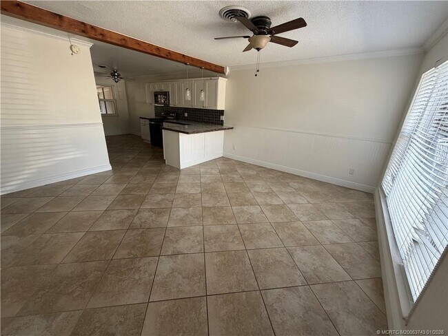 Building Photo - 820 NW 10th Terrace