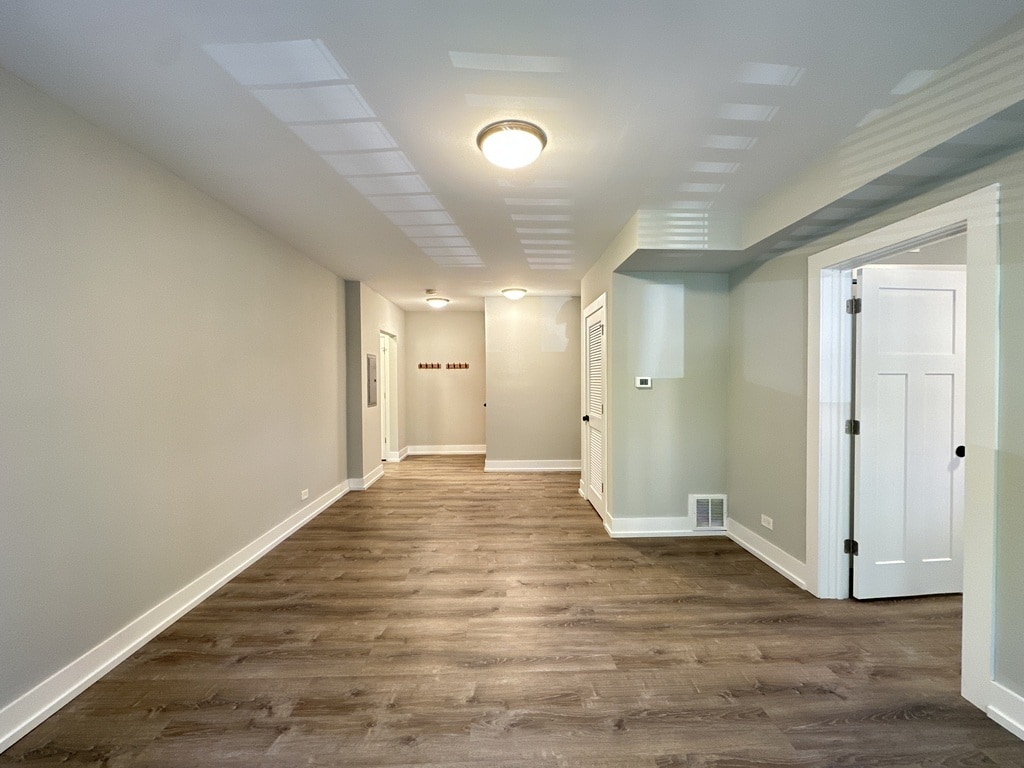 Building Photo - 913 Maple