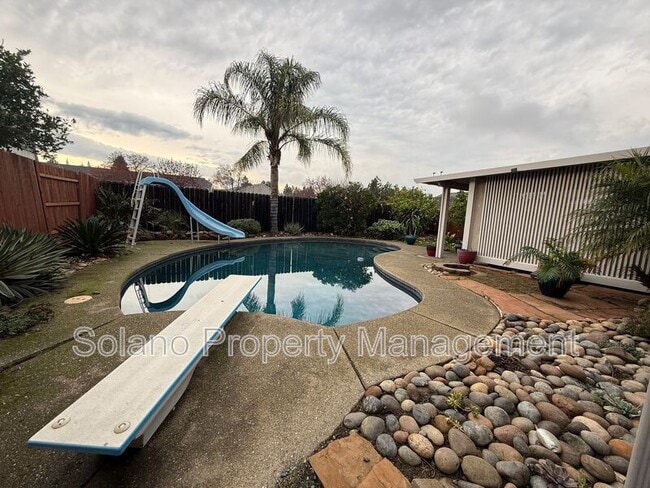 Building Photo - 184 Gentry Cir