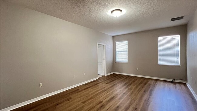 Building Photo - 3840 Ryegrass St