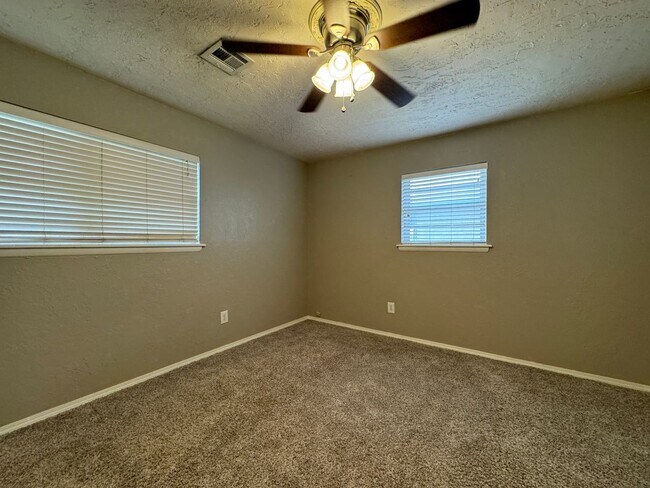 Building Photo - 1410 NW 50th St