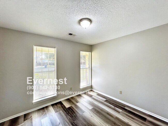 Building Photo - 6123 Kensington Cir