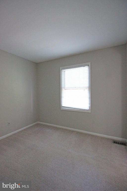 Building Photo - 6530 Yadkin Ct