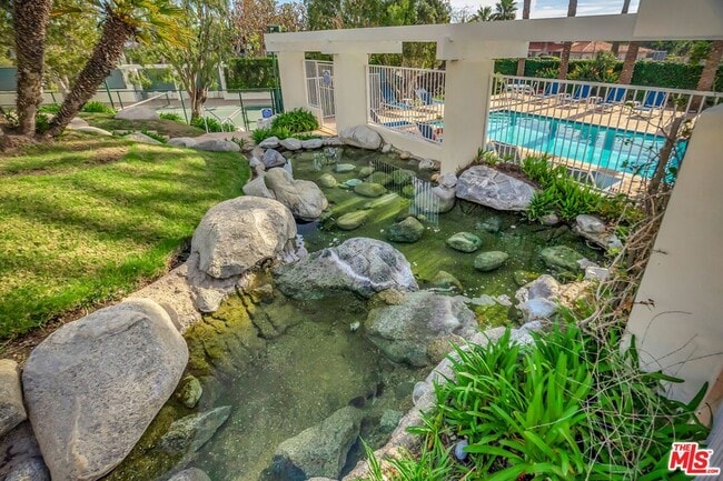 Building Photo - 6463 Zuma View Pl