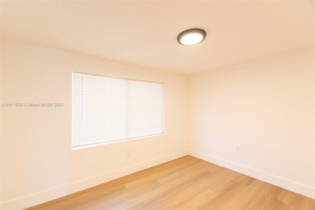 Building Photo - 2888 SW 17th St