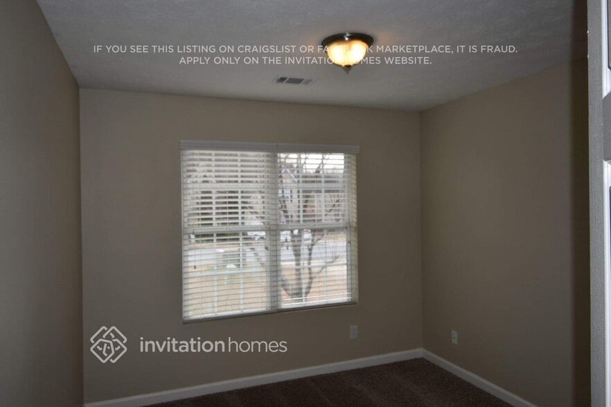 Building Photo - 3219 Sentinel Cir