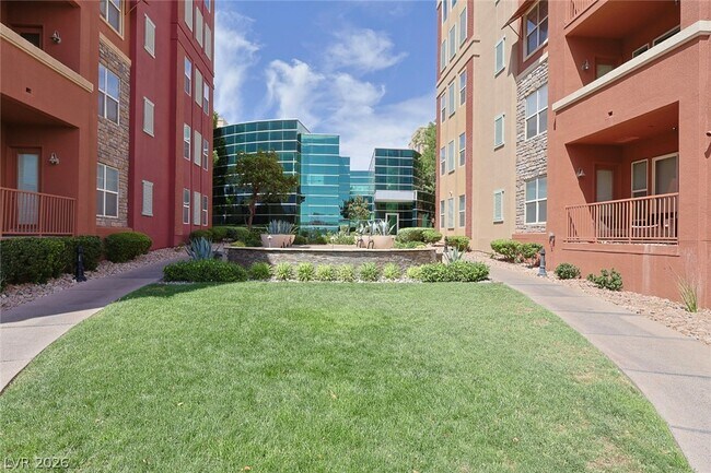 Building Photo - 44 E Serene Ave