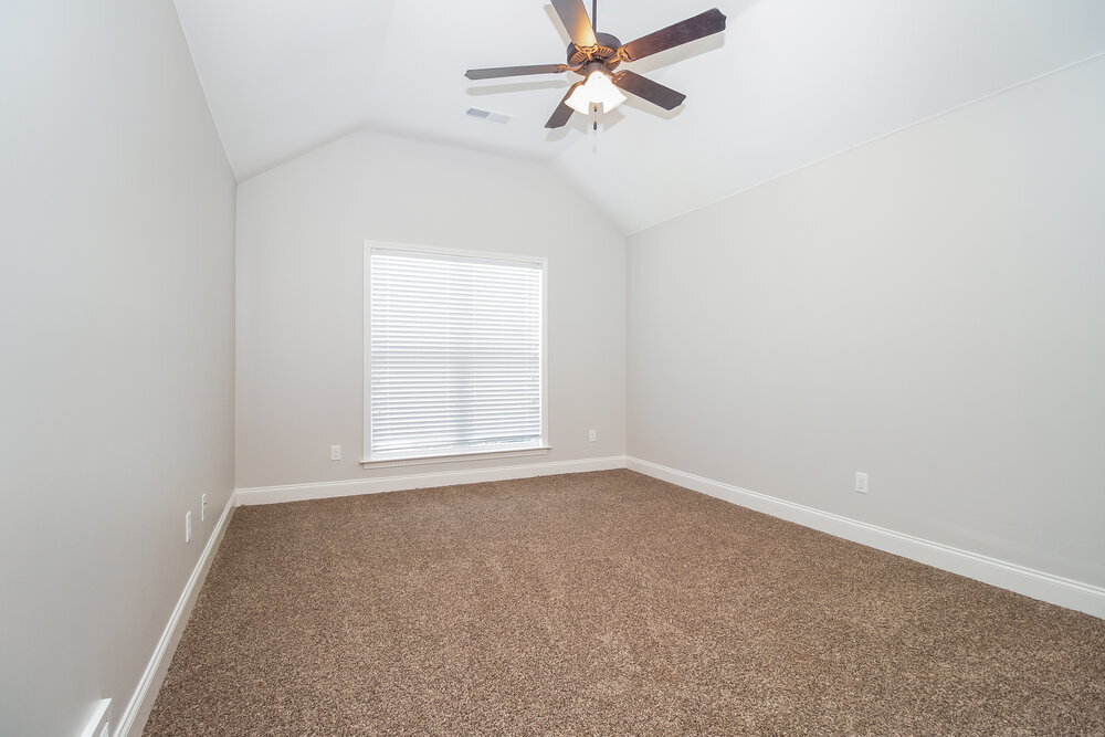 Building Photo - 3080 Magnolia Dr