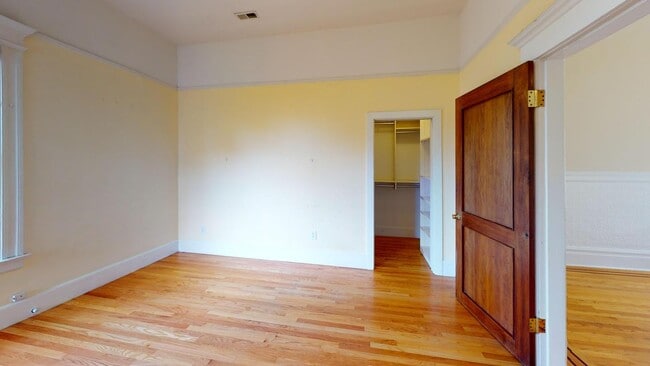 Building Photo - 1738 Bush St