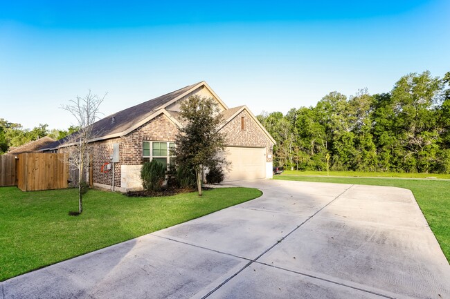 Building Photo - 16130 Barge Way