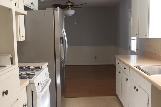 Building Photo - 3911 Bethel Blvd