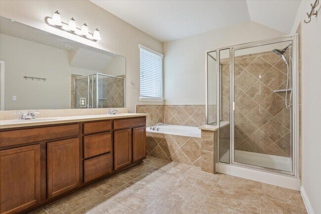 Building Photo - 1013 Fred Couples Ct