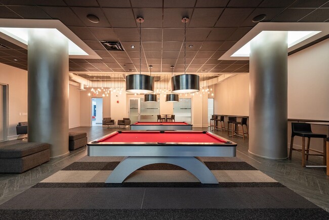 Building Photo - 50 Dey St