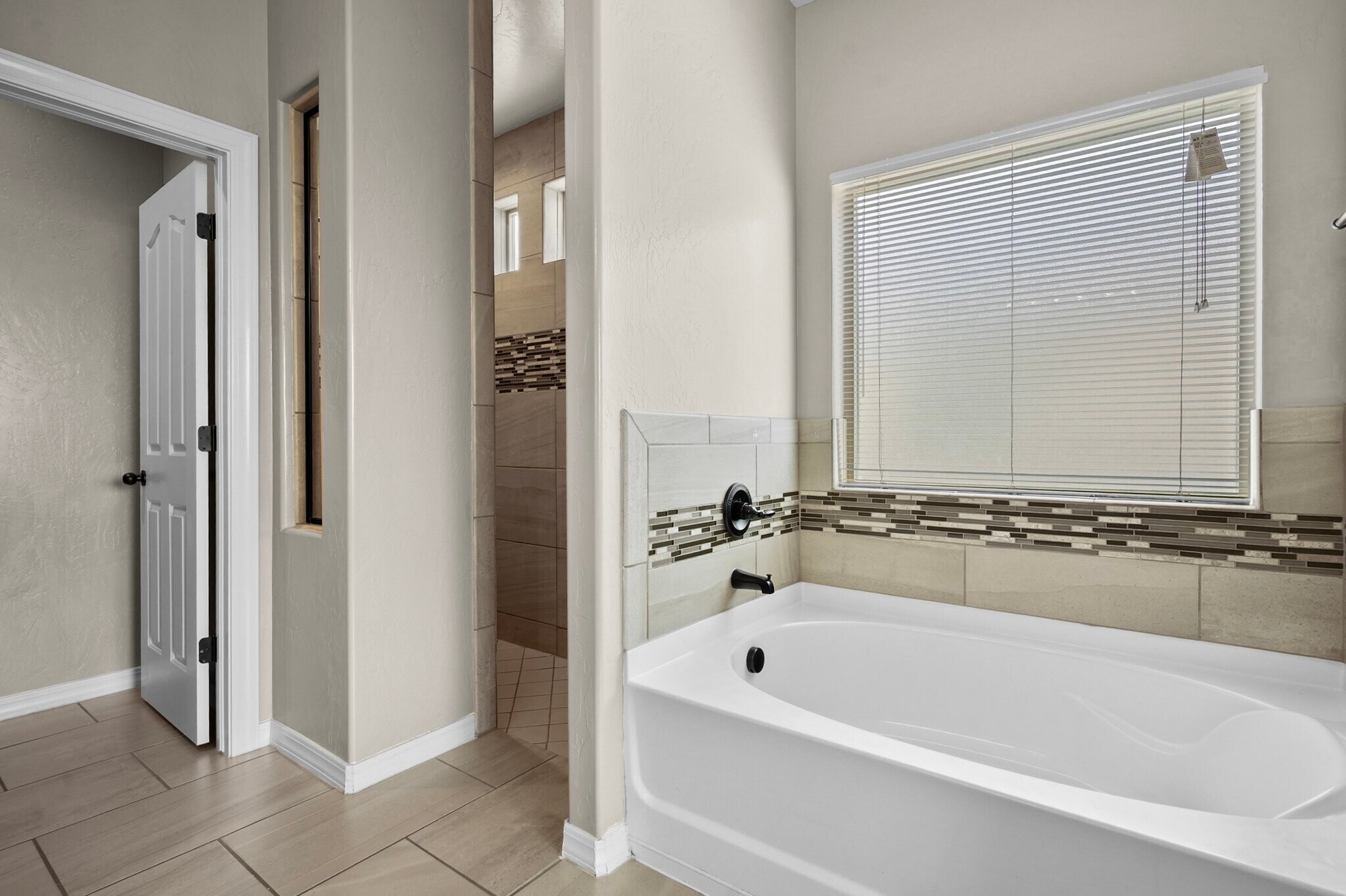 Building Photo - 12540 Arrow Weed Dr