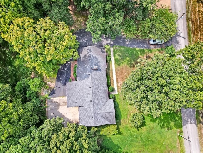 Building Photo - 314 Powder Mill Dr