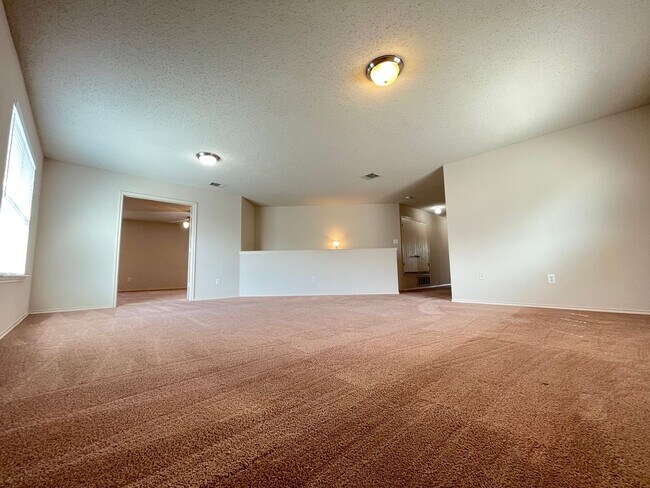 Building Photo - Keller ISD-5 BED, 4 BATH-AMAZING PRICE!