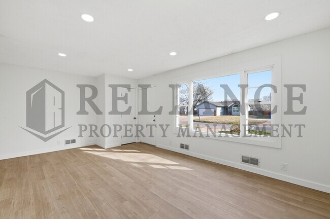 Building Photo - 6651 N Scottsville St