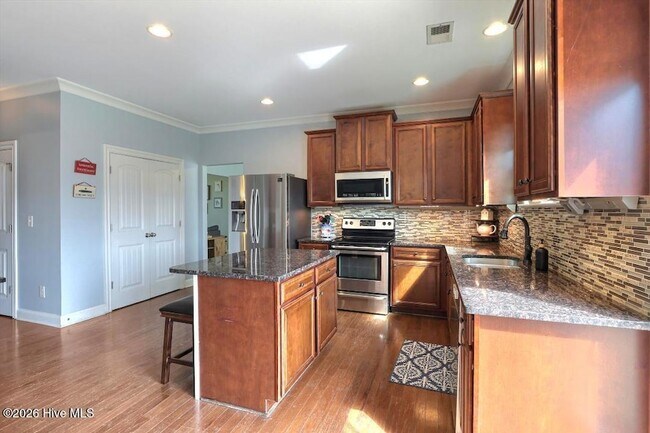 Building Photo - 1421 Dooley Ln