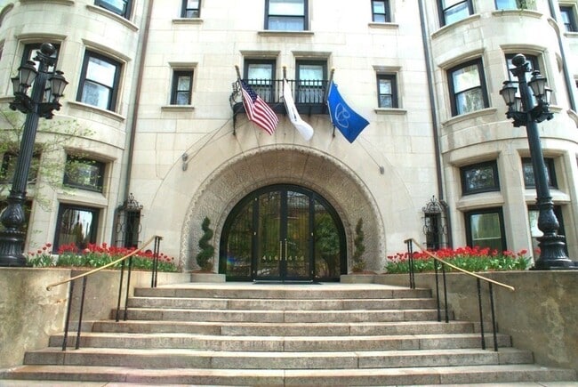 Building Photo - 419 Commonwealth Ave