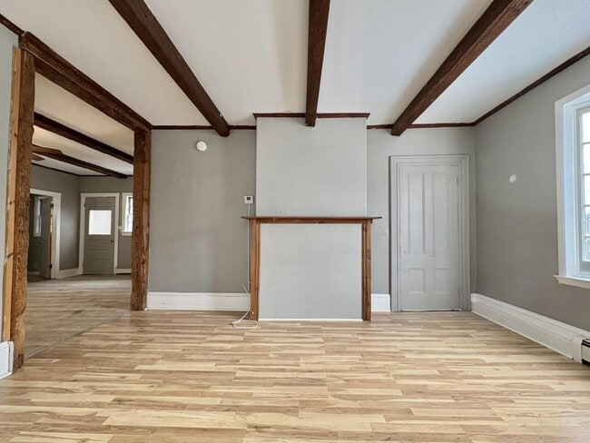 Building Photo - 29 Webster St