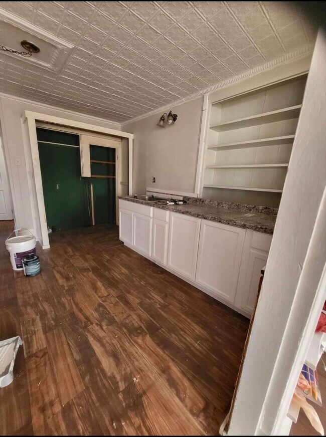 Building Photo - 22 Tyler St