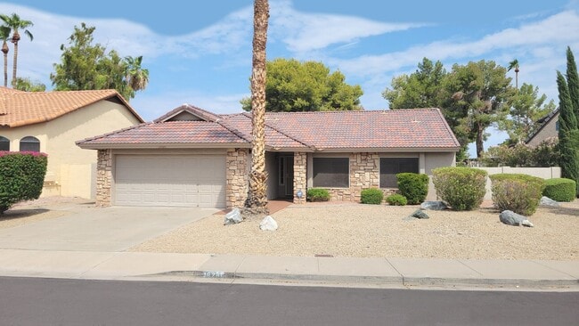Building Photo - Arrowhead Ranch