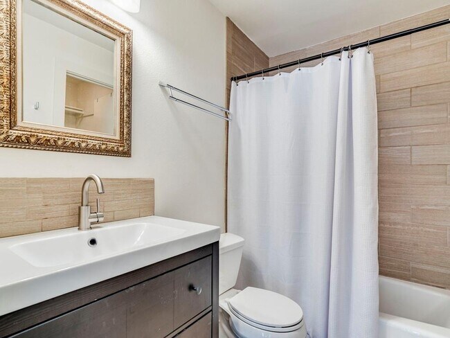 Building Photo - 6901 Old Quarry Ln