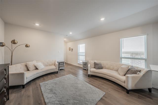 Building Photo - 1022 Rio Bravo Dr