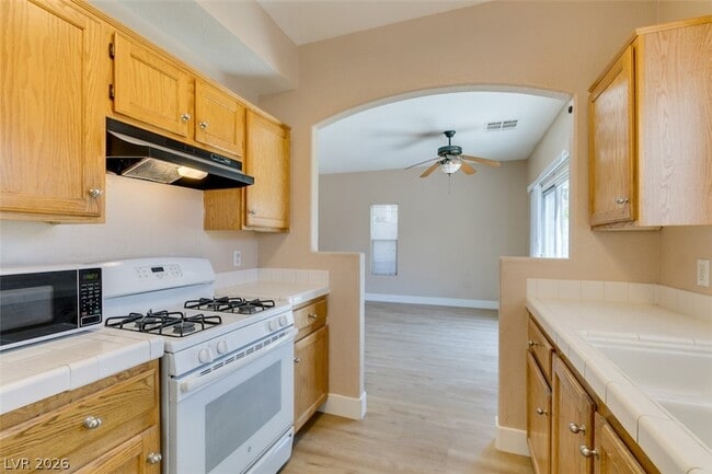 Building Photo - 1401 Sycamore Spring Ct