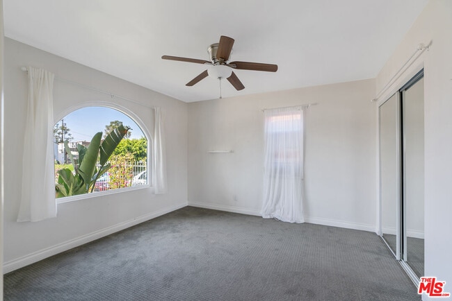 Building Photo - 3111 W 69th St