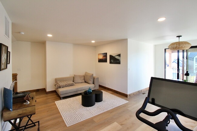 Building Photo - 3332 Danzante Bay Ct