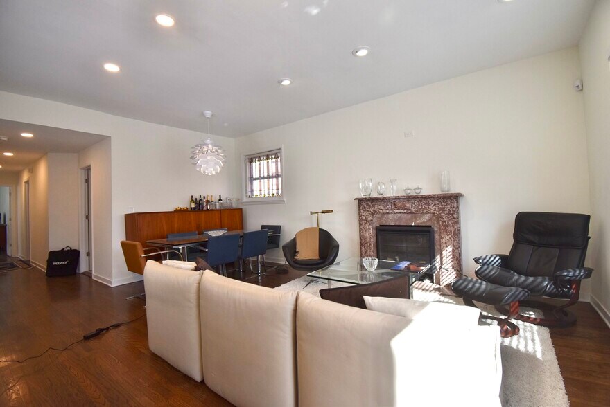 Living / Dining - 5638 N Winthrop Ave