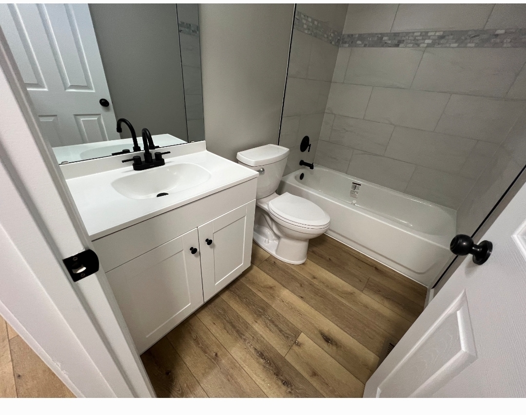 Building Photo - 1350 Manuka Dr