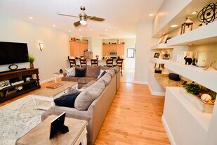 Building Photo - 4376 Olive St