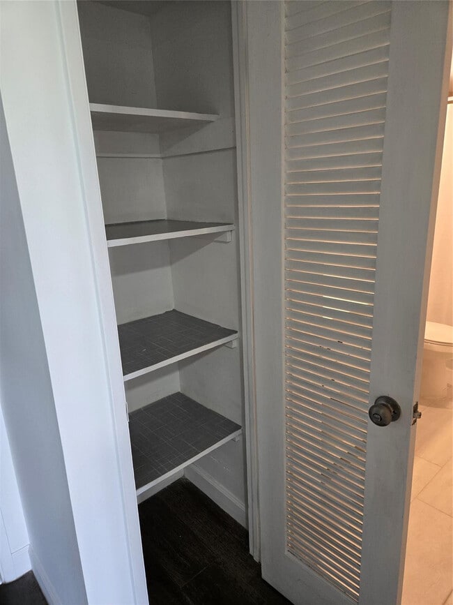 Building Photo - 2651 S Course Dr