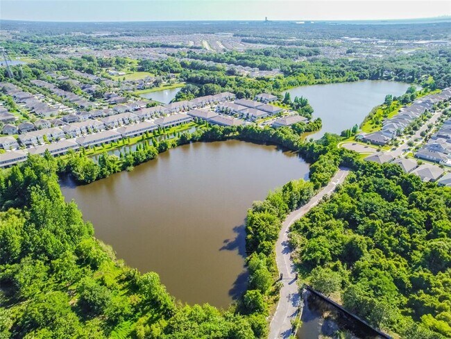 Building Photo - 10687 Lake Montauk Dr