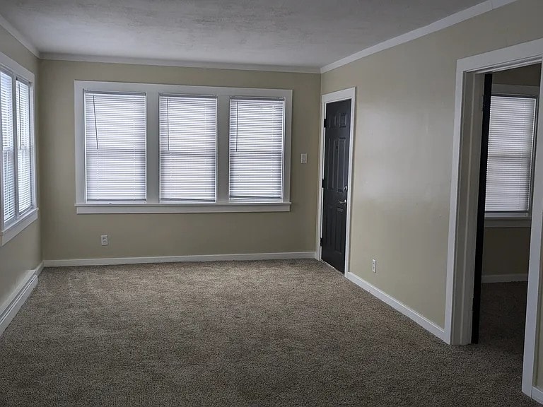 Building Photo - 922 Burdette St