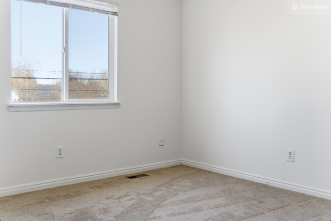 Building Photo - 208 S 100 W