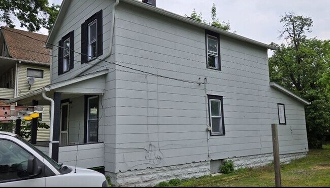 Building Photo - 875 E 144th St