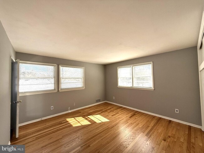 Building Photo - 9120 Peabody St