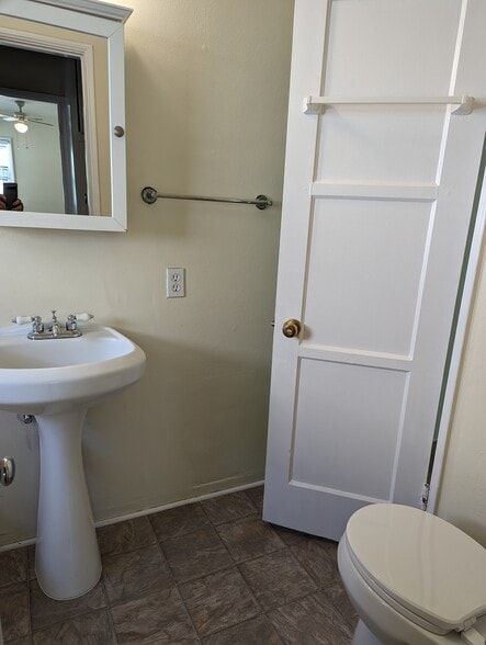 bathroom - 1324 Cota Ave