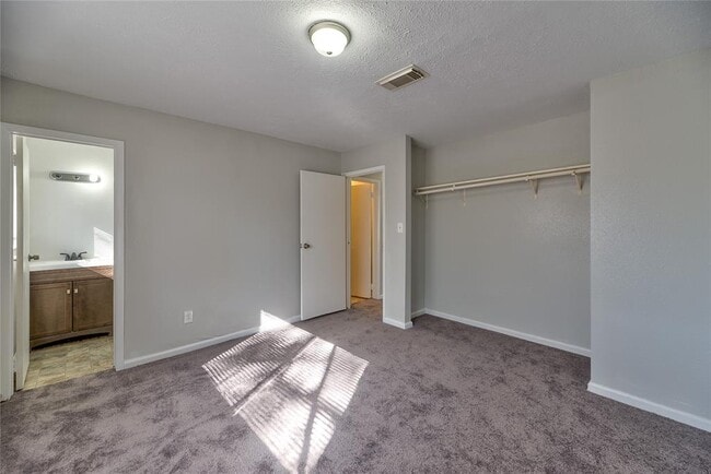 Building Photo - 160 Beeson Ave