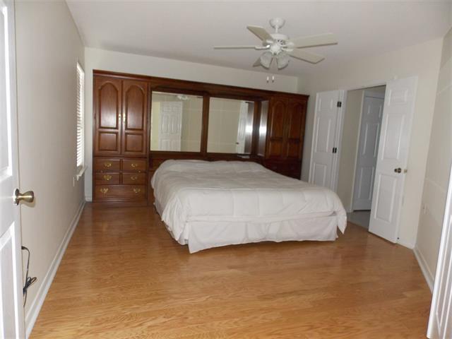 Building Photo - 9130 Arand Dr