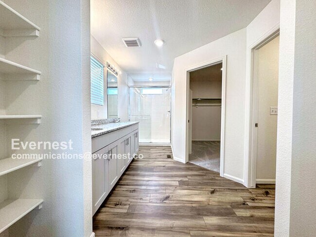Building Photo - 3858 Riviera Ct