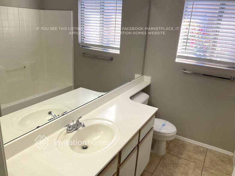 Building Photo - 56 W Ingram St