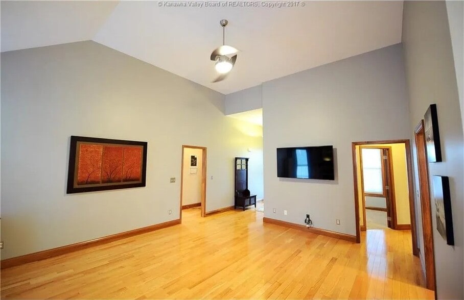 Building Photo - 49 Wills Dr