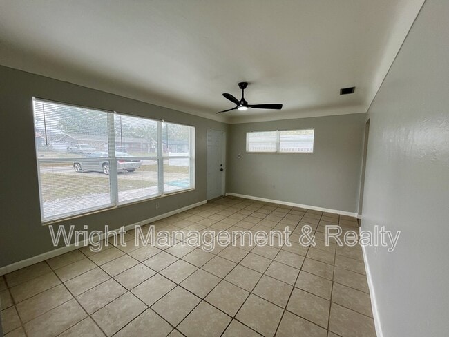 Building Photo - 10731 108th St N