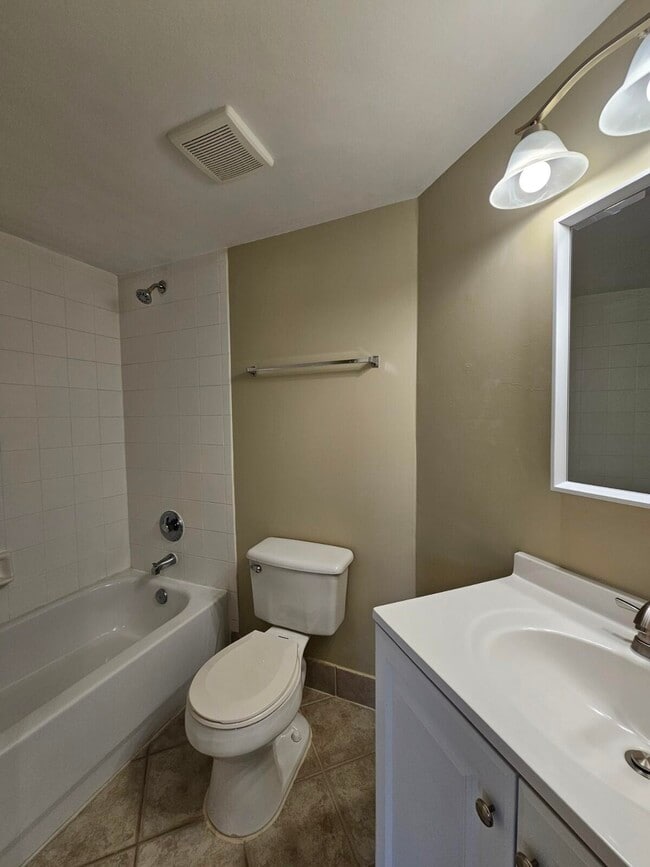 Building Photo - 4187 N Haverhill Rd